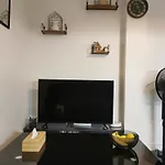 à 1 Minute Du Annecy