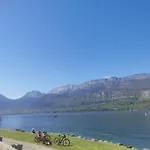à 1 Minute Du * Annecy