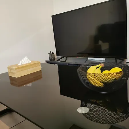 A 1 Minute Du Apartment